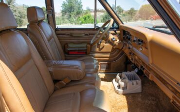 Jeep-Grand-wagoneer-1985-Sand-Tan-26