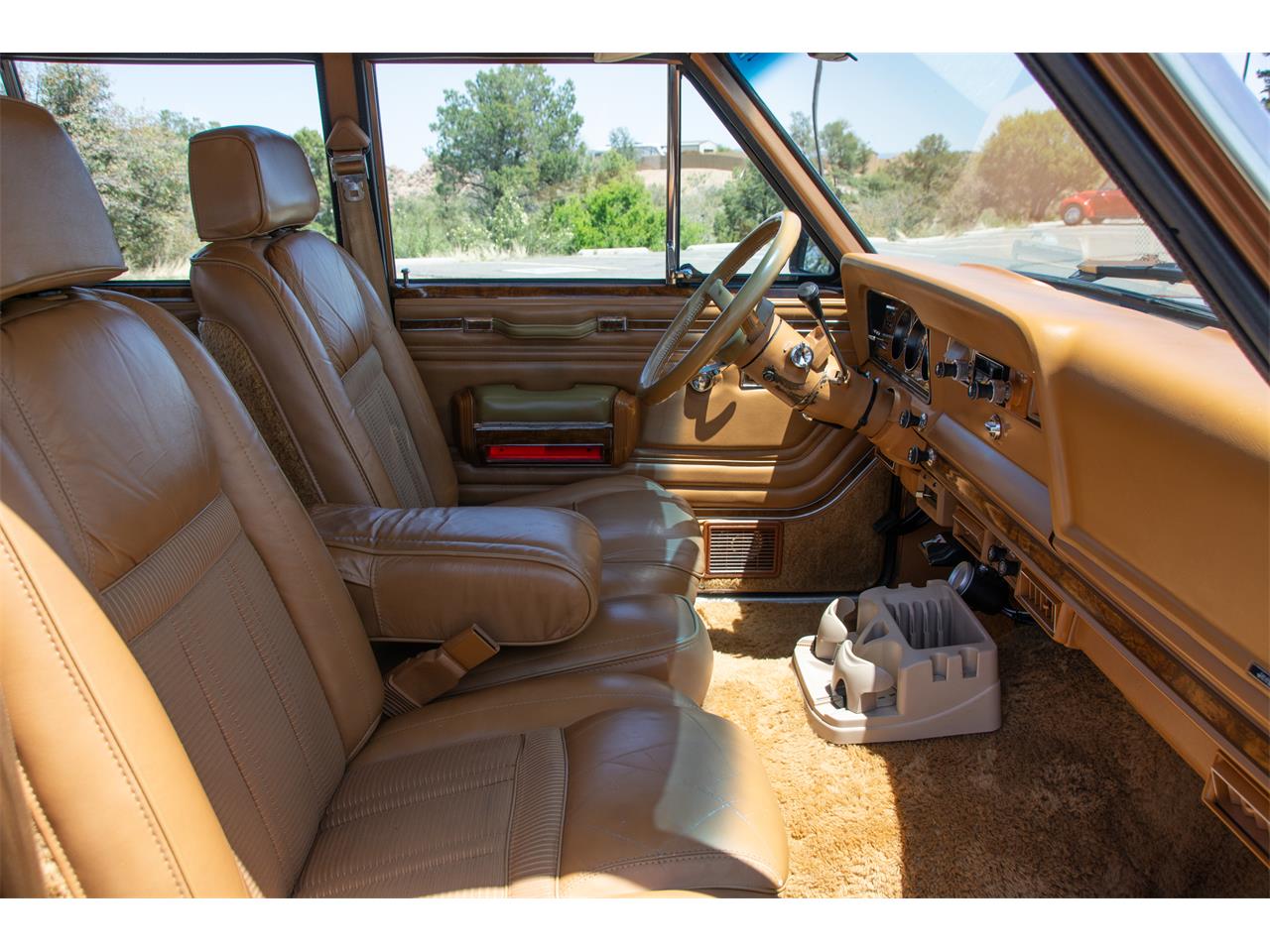 Jeep-Grand-wagoneer-1985-Sand-Tan-26