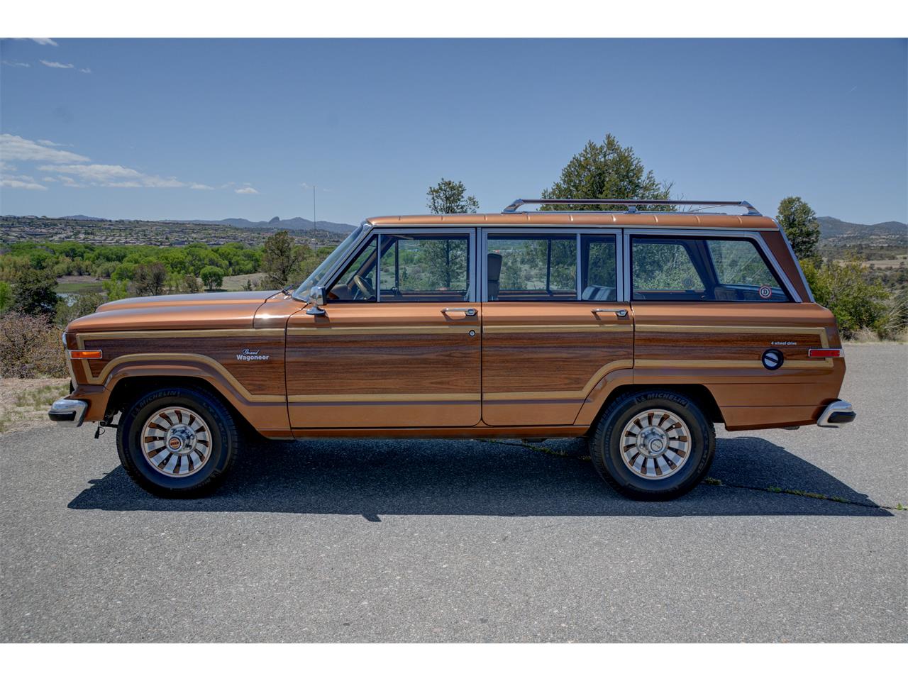Jeep-Grand-wagoneer-1985-Sand-Tan-5