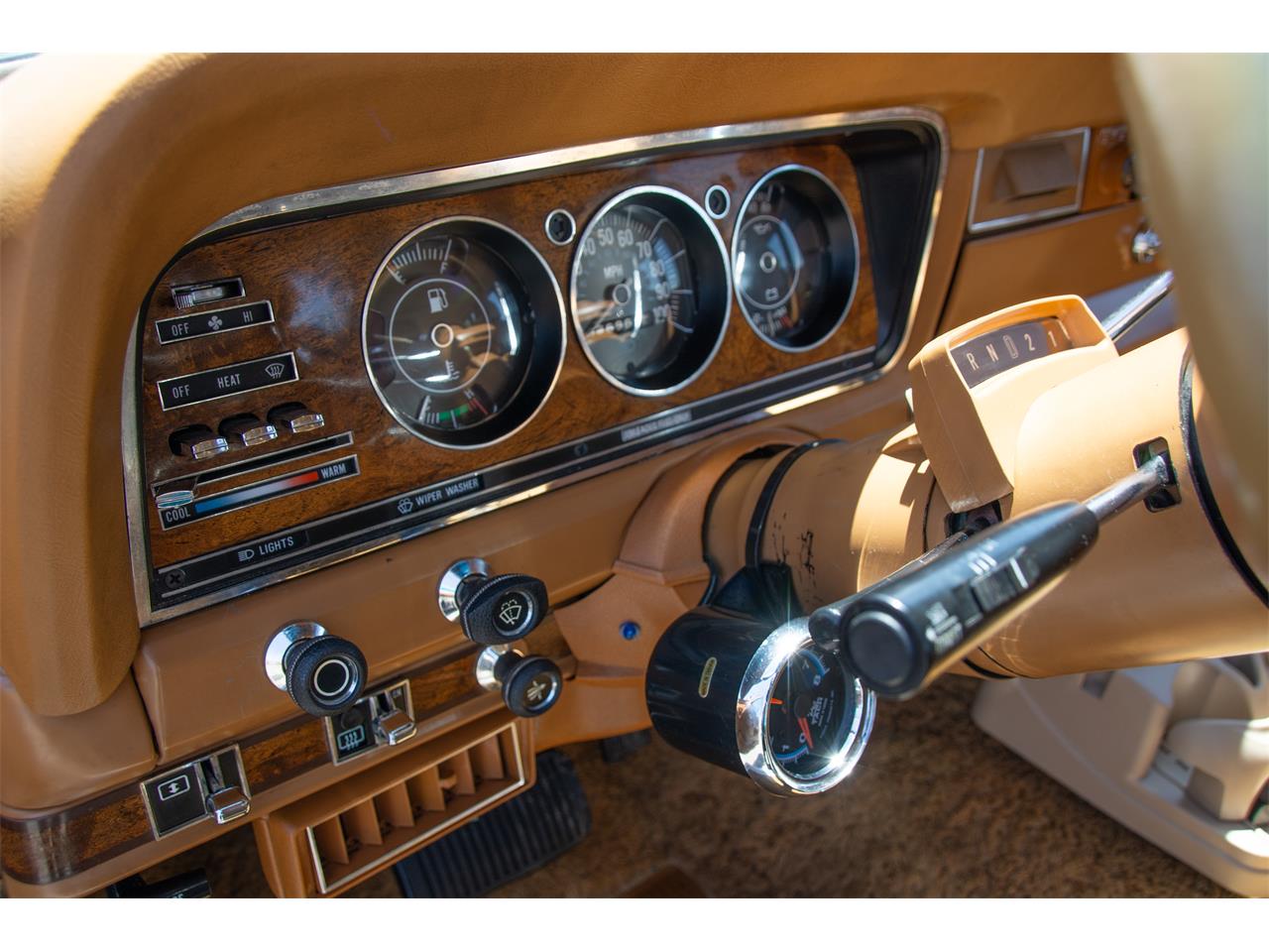 Jeep-Grand-wagoneer-1985-Sand-Tan-7