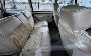 Jeep-Grand-wagoneer-1989-White-Tan-6