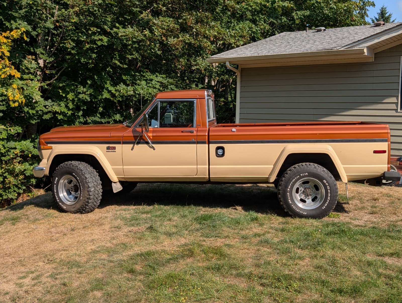 Jeep-J20-pickup-1982-5