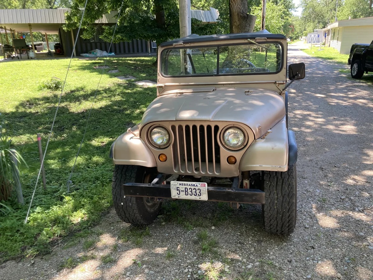 Jeep-M38a1-willys-md-1964-Tan-Black-10