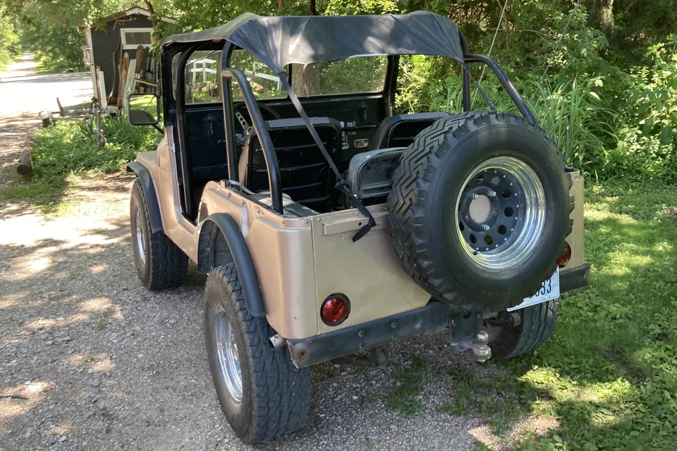 Jeep-M38a1-willys-md-1964-Tan-Black-11