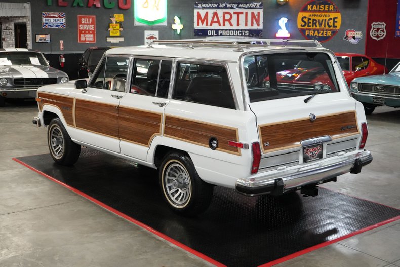 Jeep-Other-1989-White-Burgundy-14