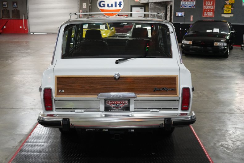 Jeep-Other-1989-White-Burgundy-16