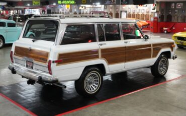 Jeep-Other-1989-White-Burgundy-17