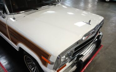 Jeep-Other-1989-White-Burgundy-31