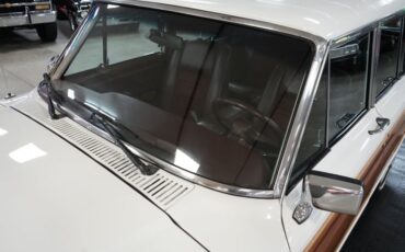 Jeep-Other-1989-White-Burgundy-32