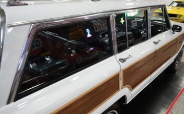 Jeep-Other-1989-White-Burgundy-35