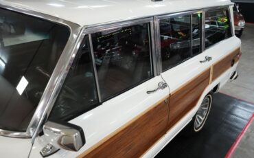 Jeep-Other-1989-White-Burgundy-36