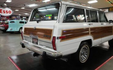 Jeep-Other-1989-White-Burgundy-43