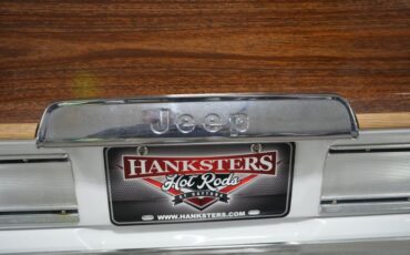 Jeep-Other-1989-White-Burgundy-44
