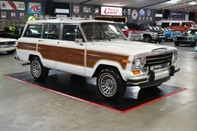 Jeep-Other-1989-White-Burgundy-47