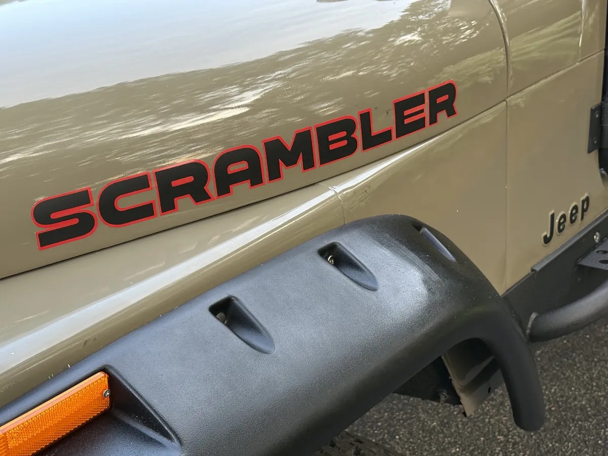 Jeep-Scrambler-1981-Sahara-Black-16