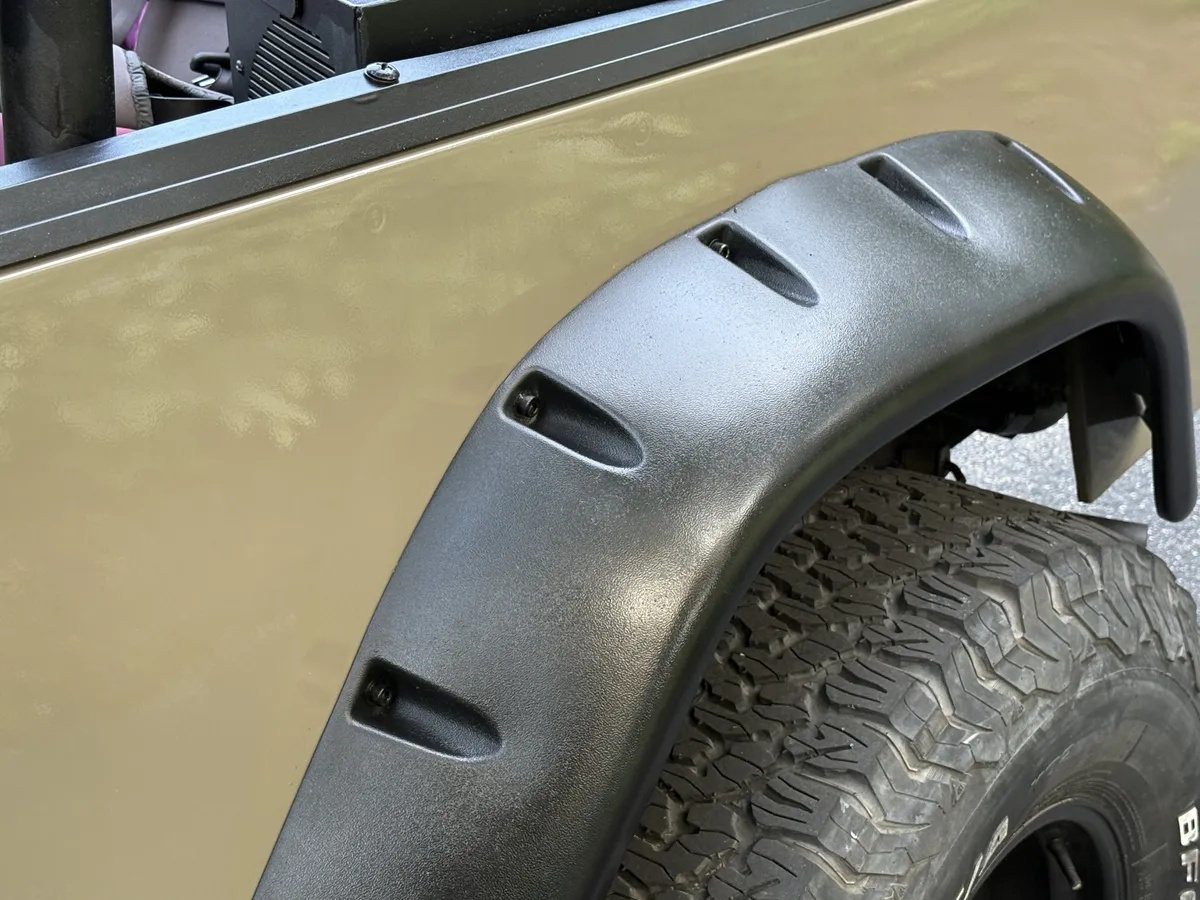 Jeep-Scrambler-1981-Sahara-Black-17