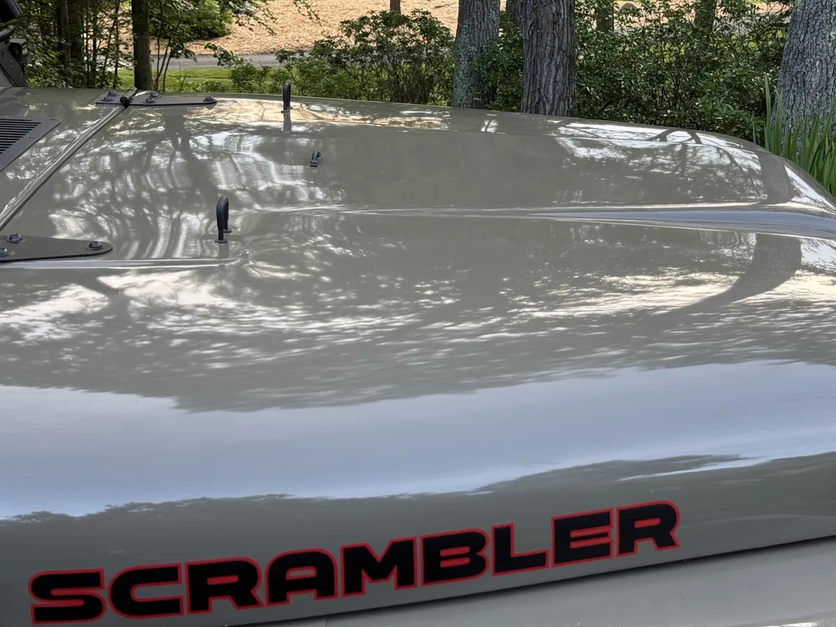 Jeep-Scrambler-1981-Sahara-Black-7