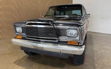 Jeep-Wagoneer-1983-SUV-10