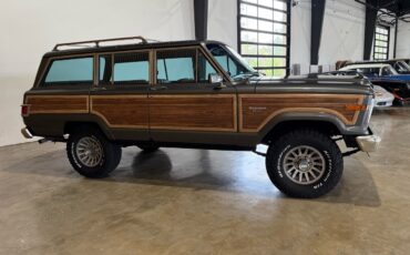 Jeep-Wagoneer-1983-SUV-11