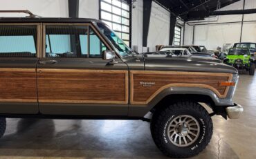 Jeep-Wagoneer-1983-SUV-12