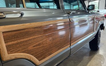 Jeep-Wagoneer-1983-SUV-14
