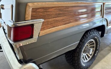 Jeep-Wagoneer-1983-SUV-18