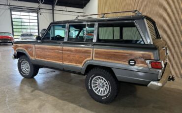 Jeep-Wagoneer-1983-SUV-23