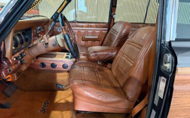 Jeep-Wagoneer-1983-SUV-27