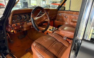 Jeep-Wagoneer-1983-SUV-28