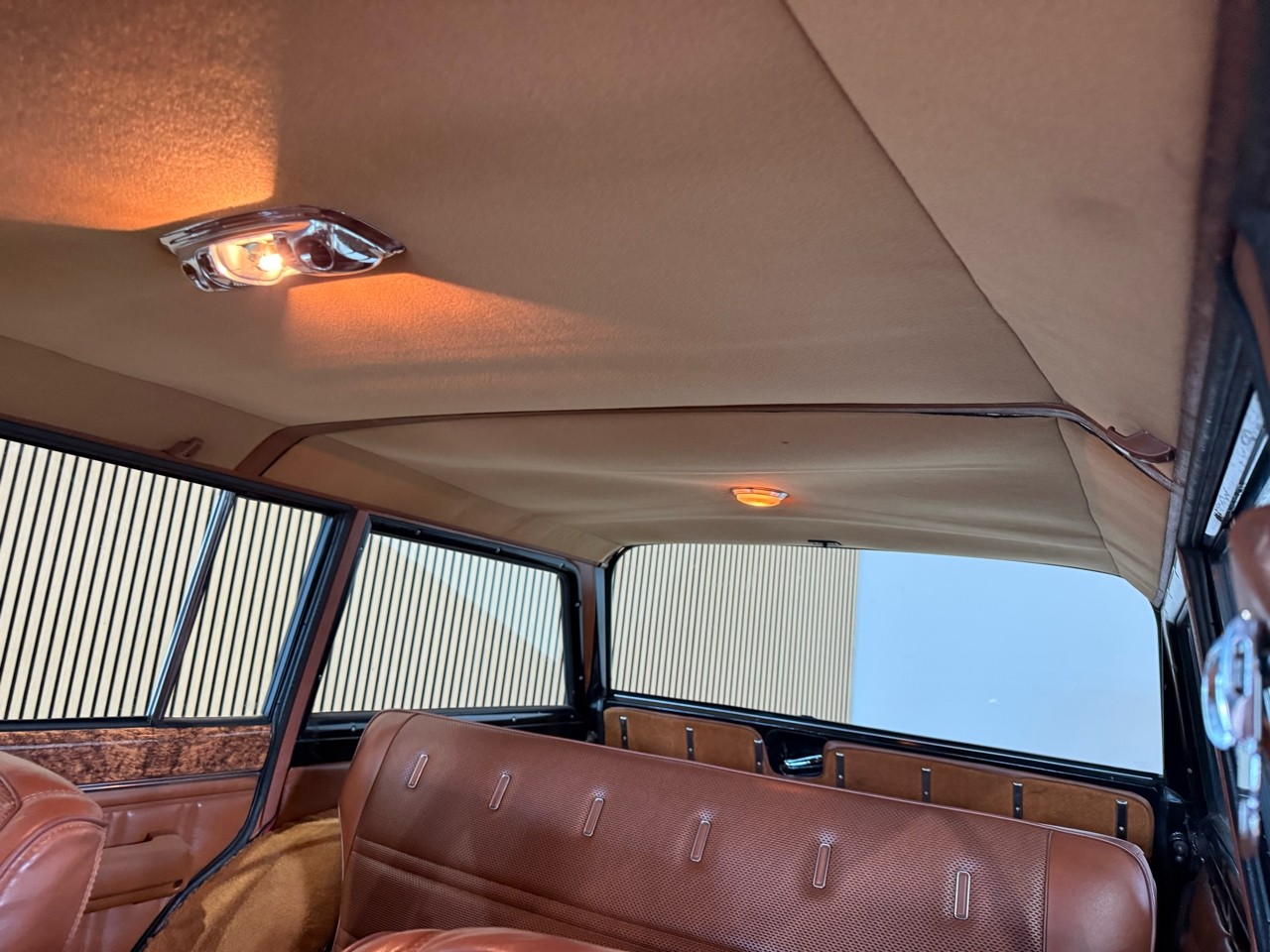 Jeep-Wagoneer-1983-SUV-38