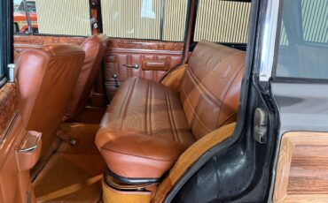 Jeep-Wagoneer-1983-SUV-39