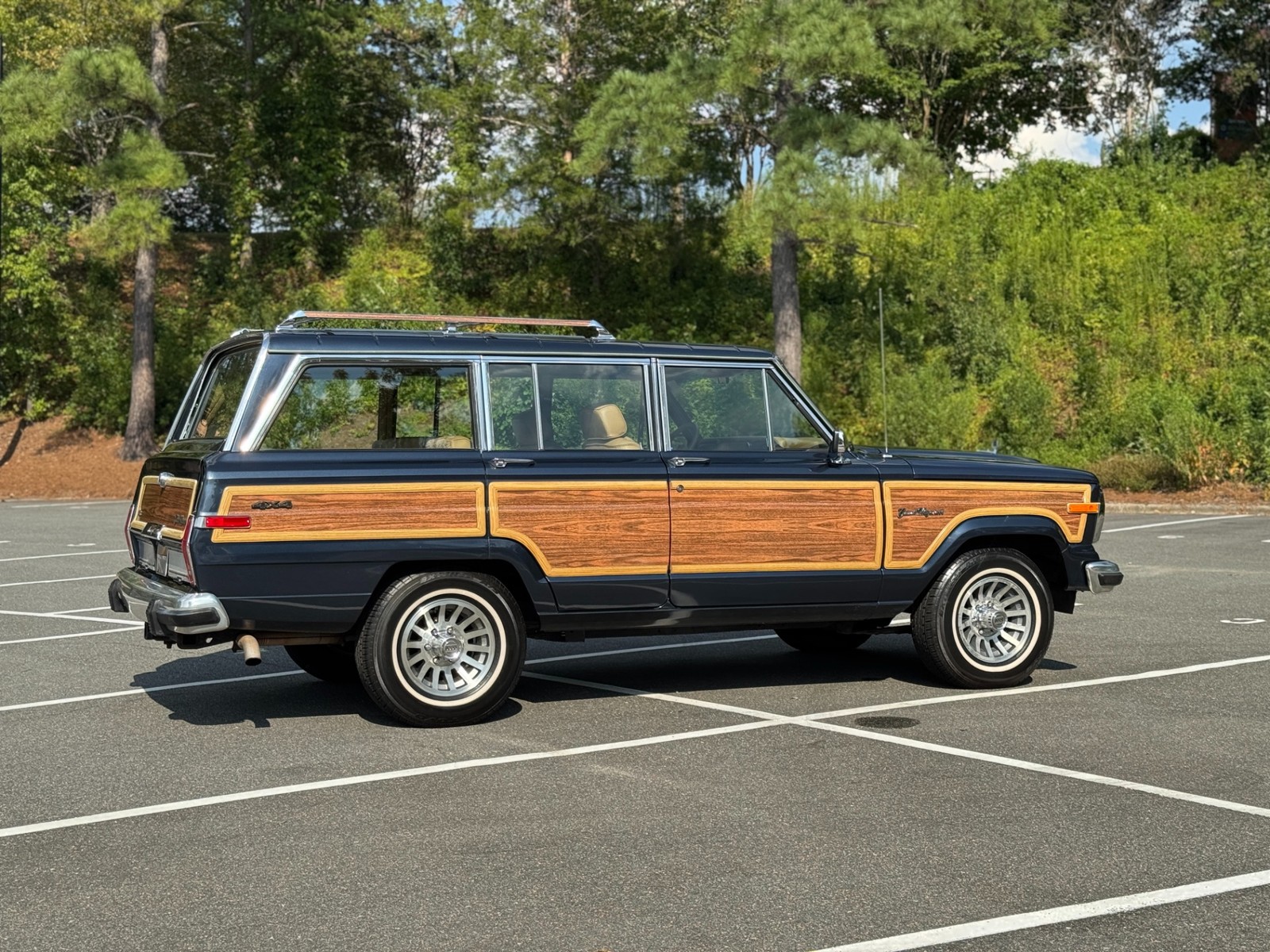 Jeep-Wagoneer-1988-Wagon-12