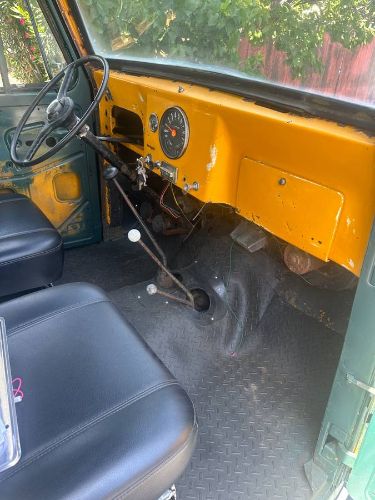 Jeep-Willys-1961-Green-9