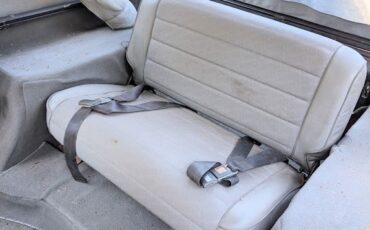 Jeep-Wrangler-1988-SUV-11