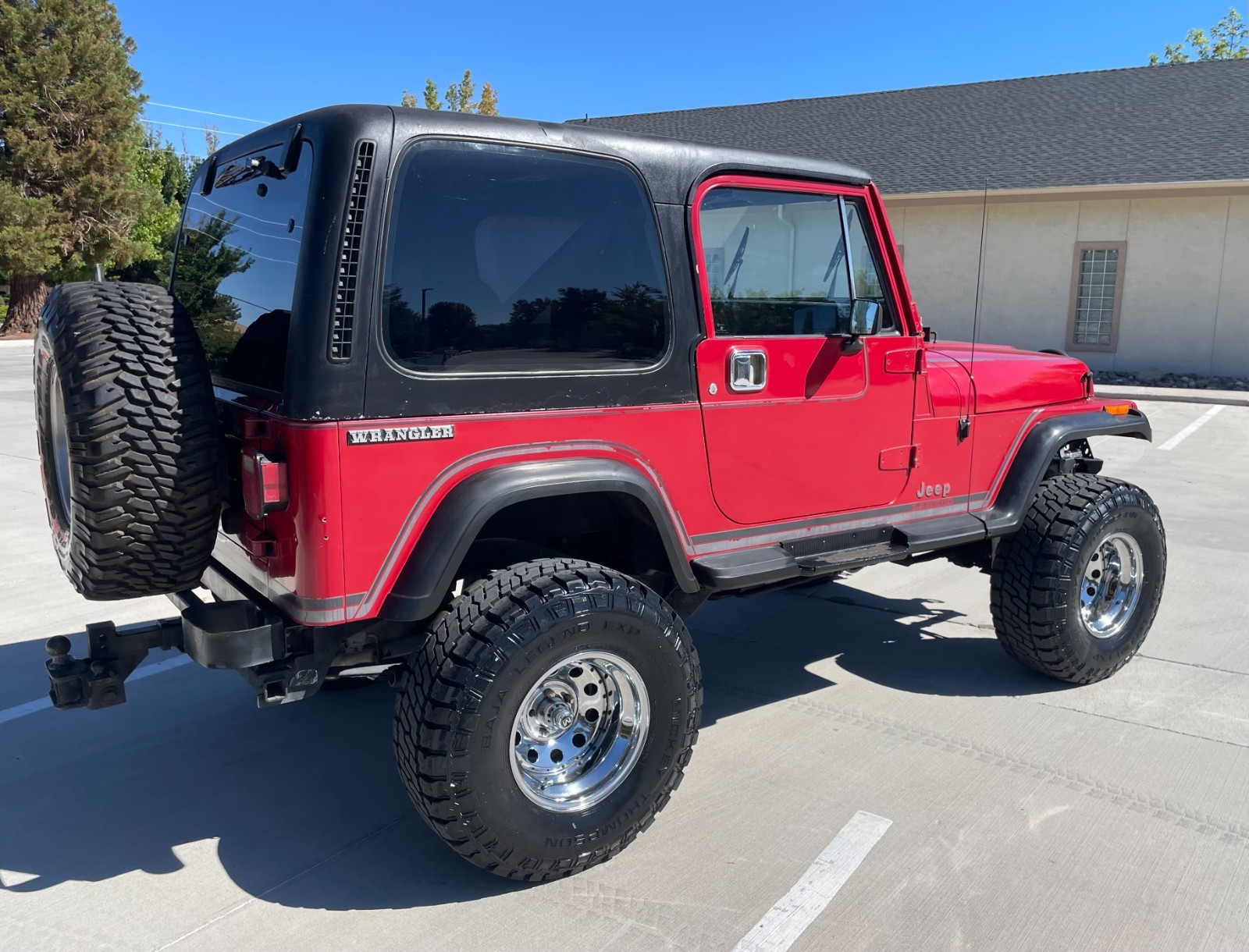 Jeep-Wrangler-1988-SUV-5