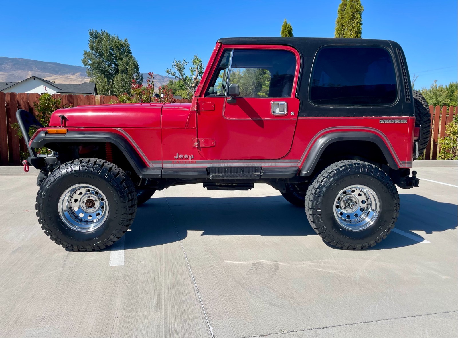 Jeep-Wrangler-1988-SUV-8