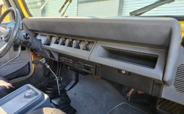 Jeep-Wrangler-1989-20