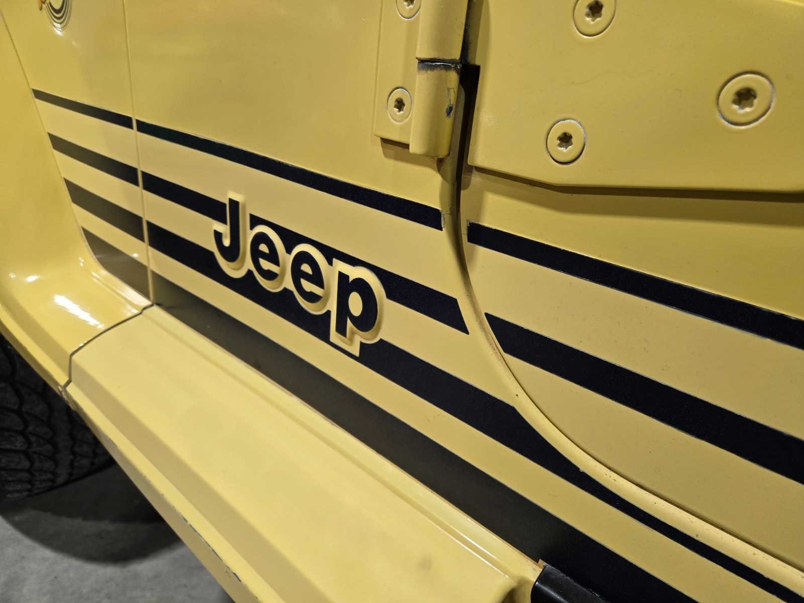 Jeep-Wrangler-1989-26