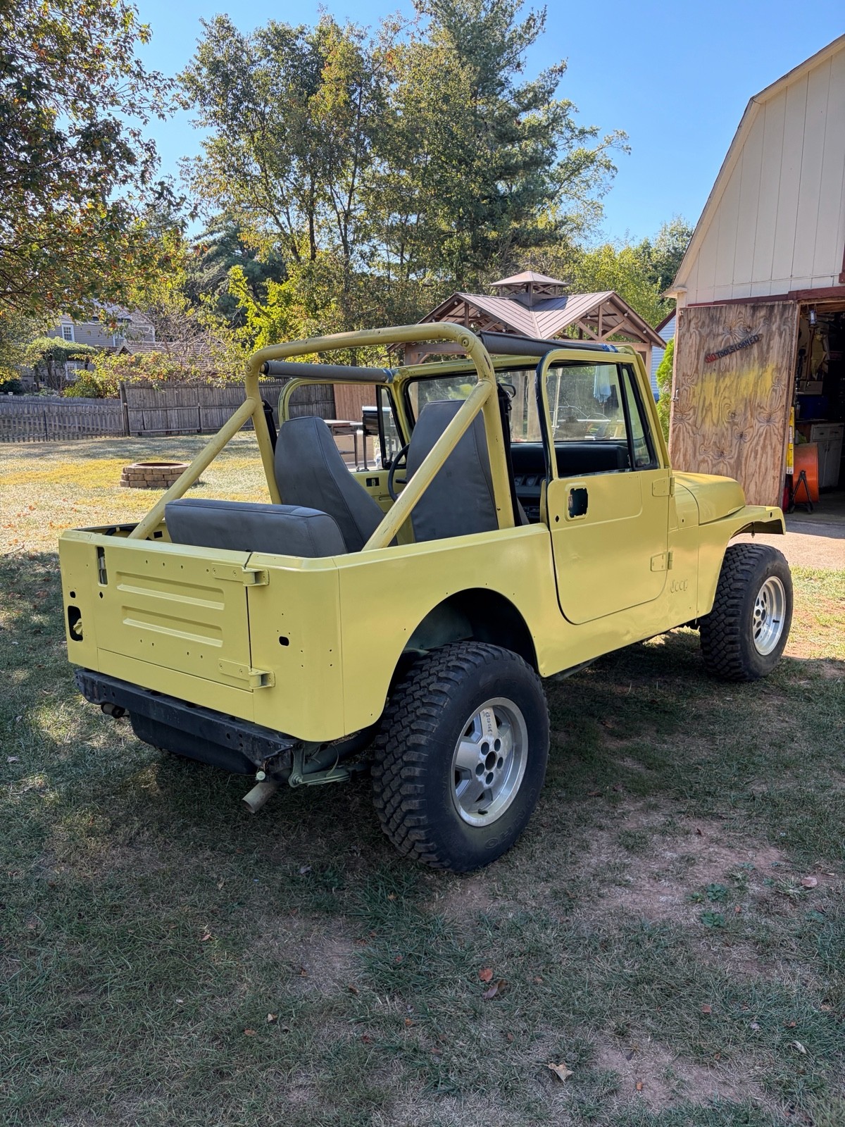 Jeep-Wrangler-1991-SUV-2