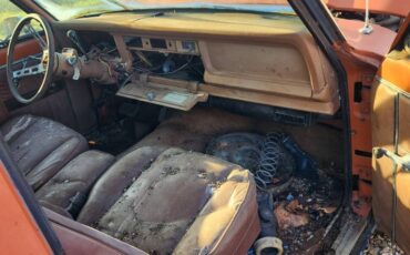Jeep-cherokee-1975-orange-13