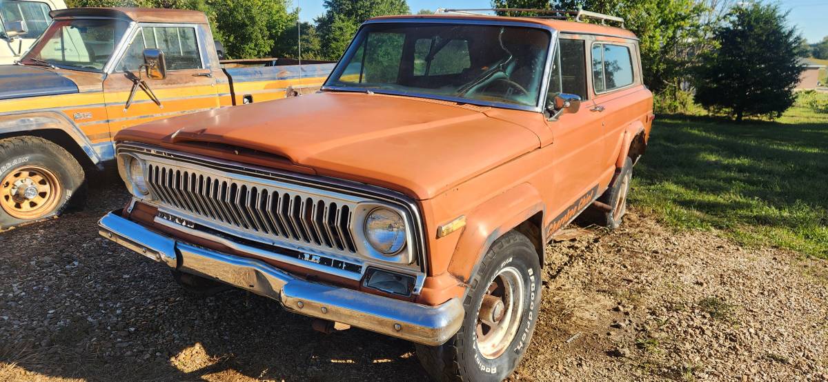 Jeep-cherokee-1975-orange-15