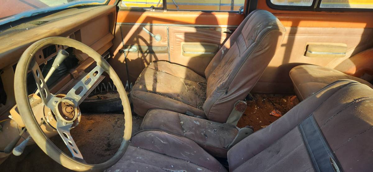 Jeep-cherokee-1975-orange-4