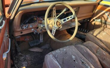 Jeep-cherokee-1975-orange-7
