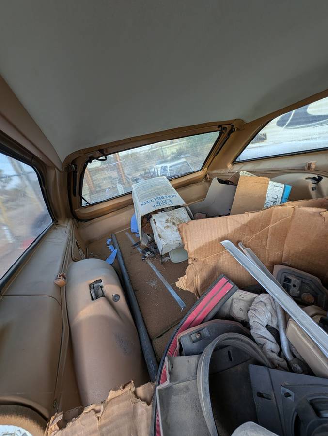 Jeep-cherokee-1985-brown-10