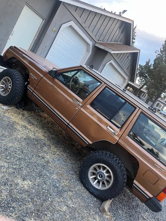 Jeep-cherokee-1985-brown-12
