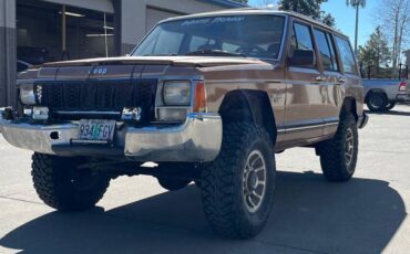Jeep-cherokee-1985-brown