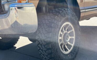 Jeep-cherokee-1985-brown-4