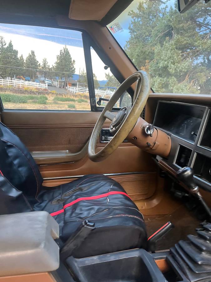 Jeep-cherokee-1985-brown-7