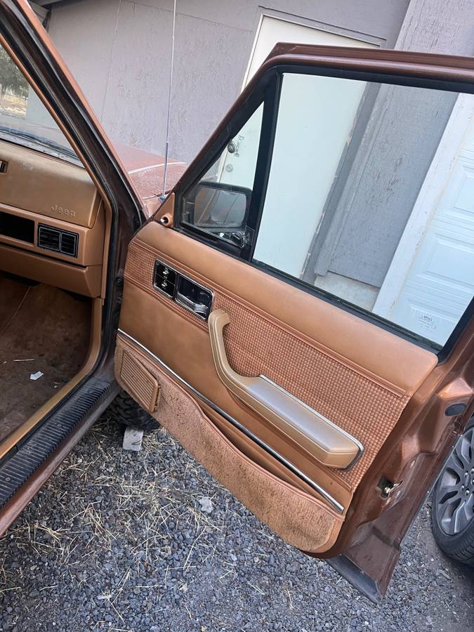 Jeep-cherokee-1985-brown-8