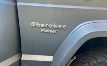 Jeep-cherokee-1986-blue-4